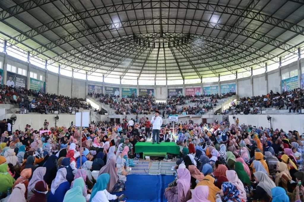 LibraRmj's tweet photo. Wakil DPR RI @cakimiNOW bersama anggota @DPR_RI @marwan_jafar mengajak semua petani bergandengan tangan dengan memberantas mafia pupuk. Kerja sama dari atas kebawah akan berdampak besar demi kemajuan pertanian.@kementan @FraksiPKB 
#GusMuhaiminRembugTani 
#GusMuhaiminRembugTani https://t.co/yosva85ved