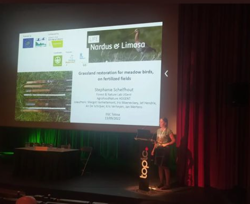 ForNaLab's tweet photo. This week, the grasslandnerds of the lab headed to the #edgg conference in Tolosa/Spain!
They presented projects and latest research results and went on an exciting field excursion to mountains ⛰️and farms🐔🐂!
@iris_moeneclaey @StephskiTonic https://t.co/R4TM7bPoz1