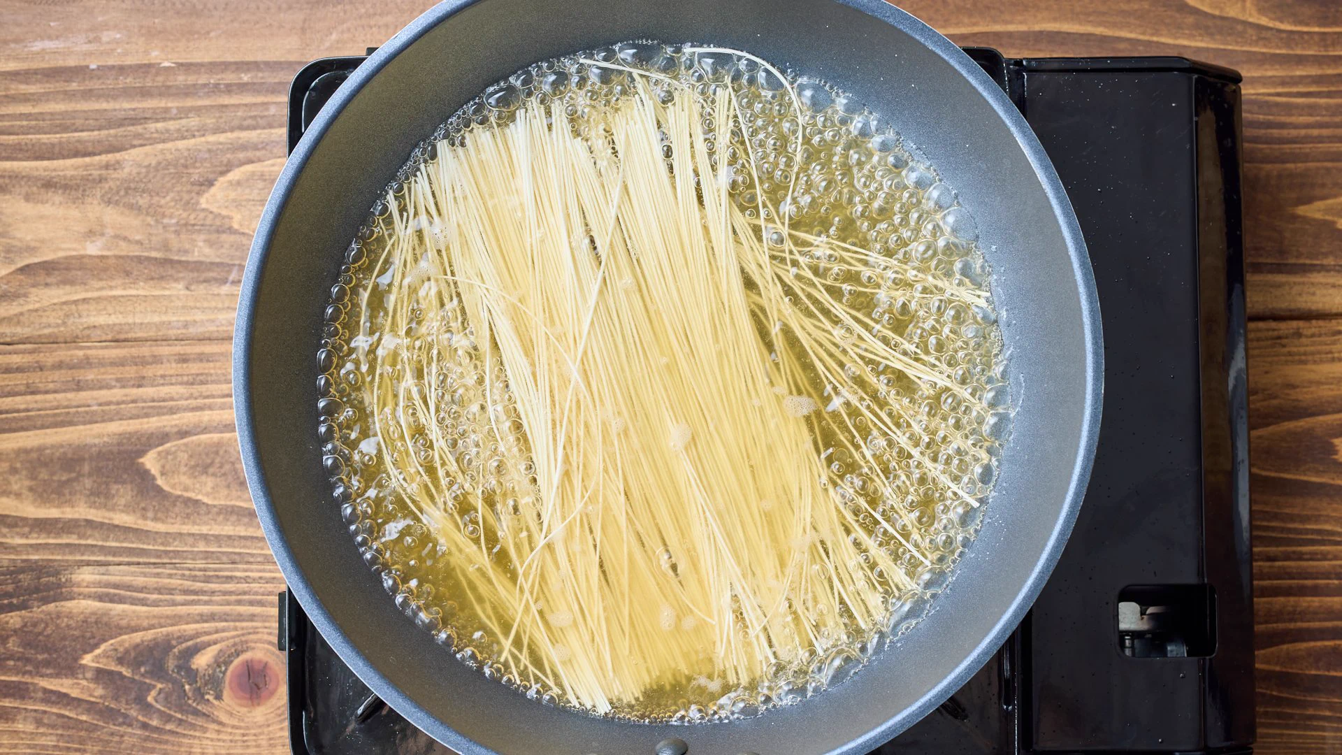素麺が余ってしまっている方必見！すごく簡単で美味しそうな素麺レシピ！