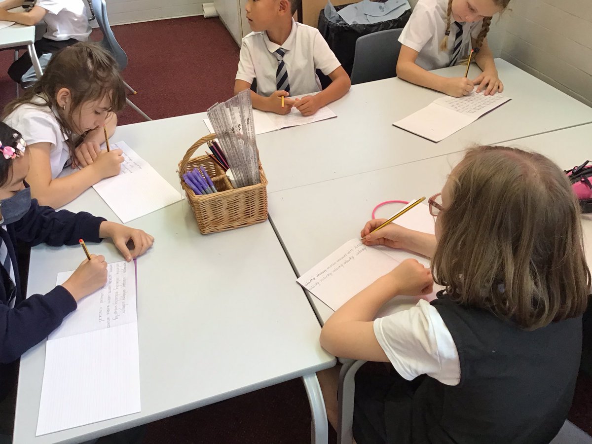 ABCPschool's tweet photo. #Class34F beautiful handwriting linked to our spellings yesterday! Super proud of Y3/4 F. #ABEnglish https://t.co/Bhv7OxX2rs