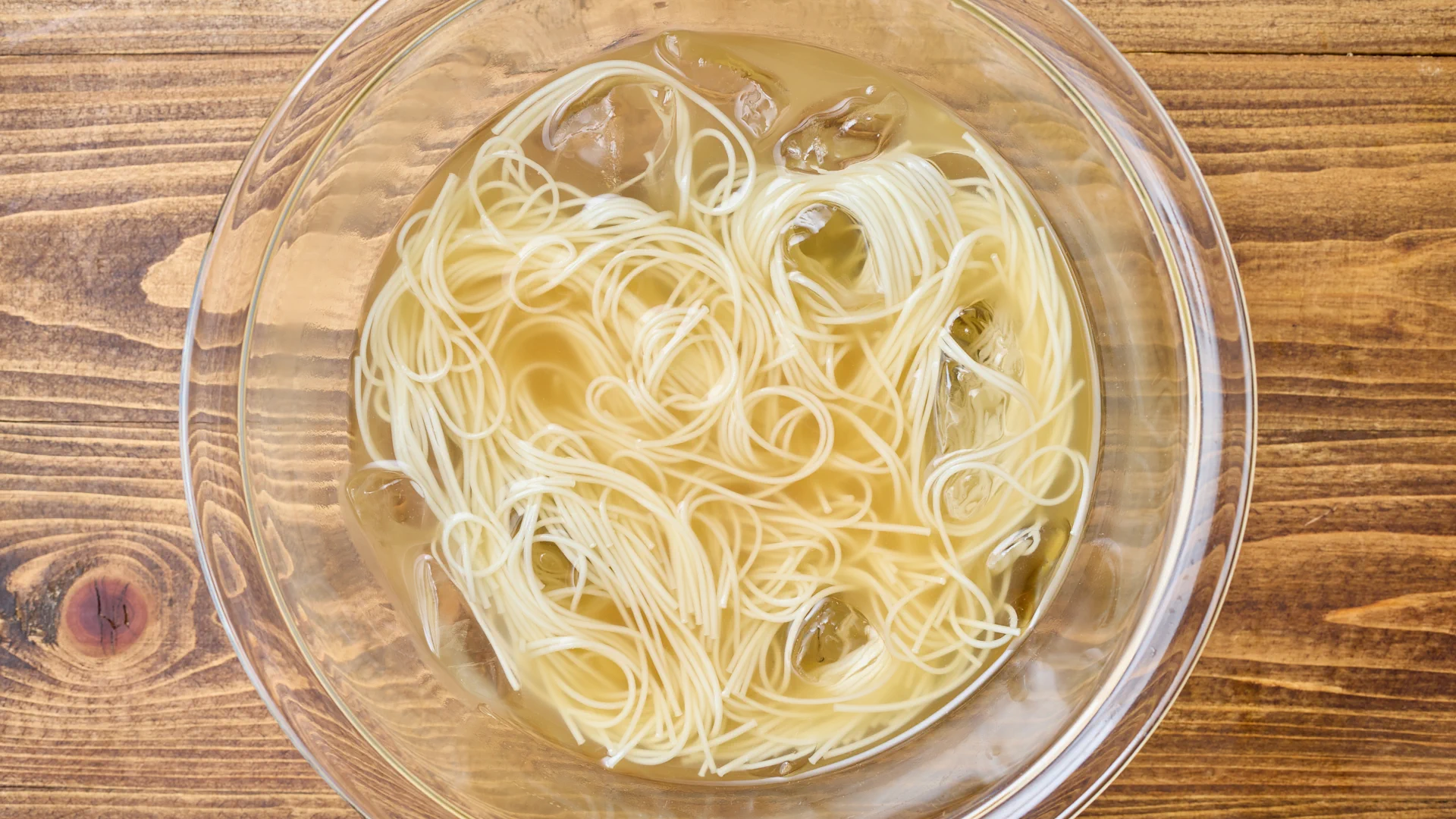 素麺が余ってしまっている方必見！すごく簡単で美味しそうな素麺レシピ！