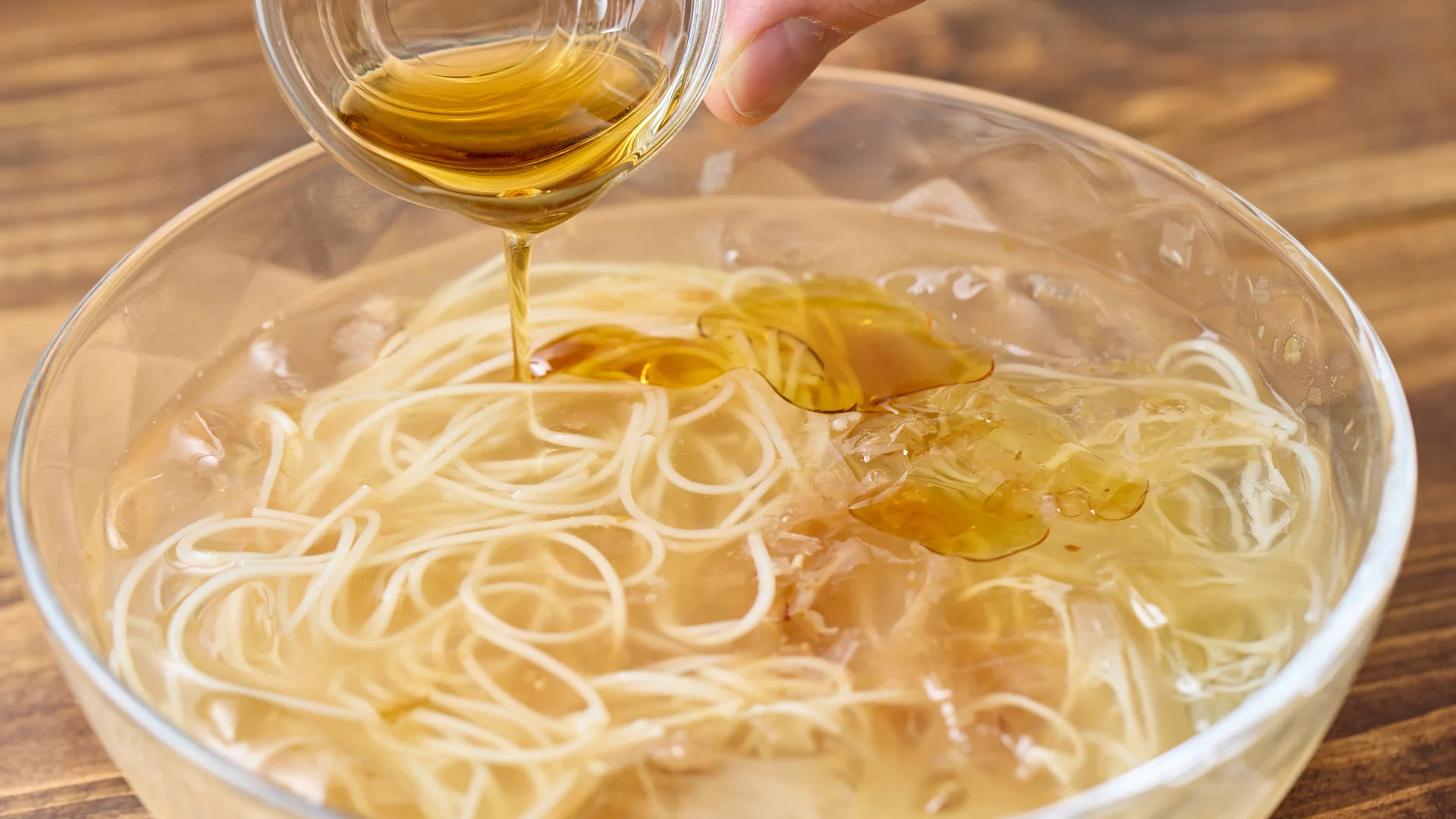素麺が余ってしまっている方必見！すごく簡単で美味しそうな素麺レシピ！