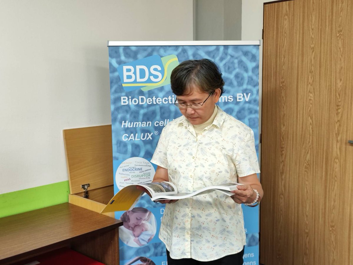 EarthTH2009's tweet photo. #EARTH at #BioDetectors Conference #Prague Day 2 -
Penchom Saetang (@PenchomEarthth1) discuss #Thailand's toxic hotspots studied in joint investigations with @arnikaorg
Thai citizens are still affected by #IndustrialPollution today
Full book: https://t.co/DixFsws131 https://t.co/OHRXFrVHa6