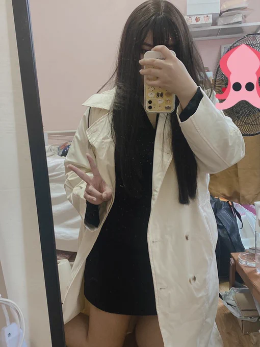 Raids my closet for femja  