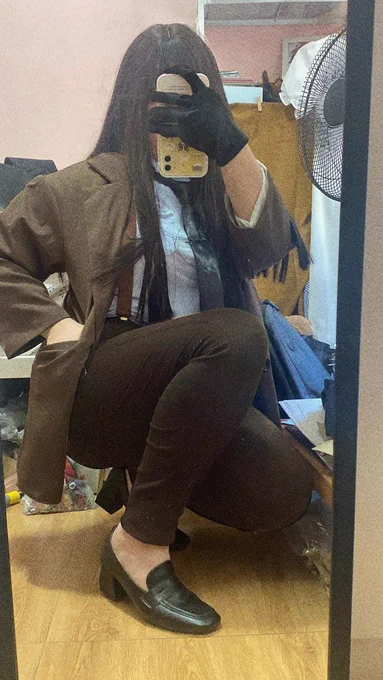Raids my closet for femja  