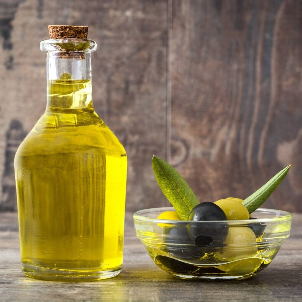 No cabe duda de que el #AceitedeOliva 🍃 es un producto arraigado a la cultura alimentaria española pero, ¿sabías que fueron los fenicios quienes introdujeron el #olivo en España?

Los romanos fueron quienes llevaron a cabo la expansión de los #olivar… instagr.am/p/Cie0Dt5q0vG/