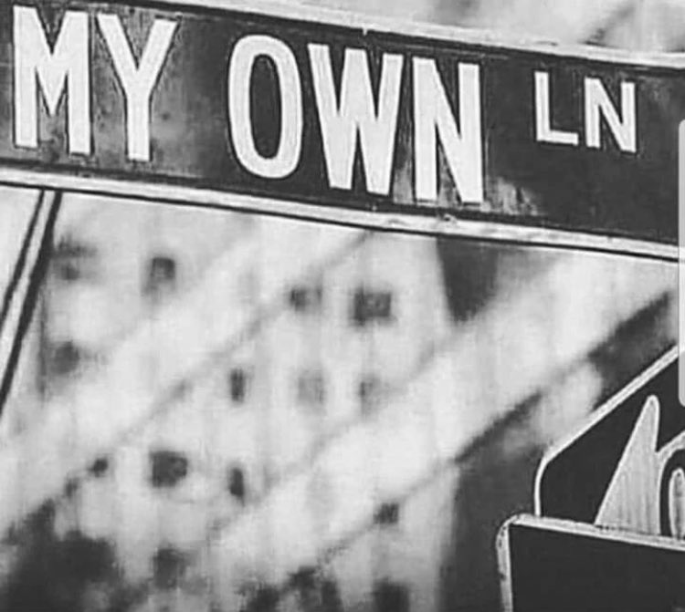 YYE_By_Leverage's tweet photo. How many #famous individuals will make a visit to their former #Elementary #Middle #High #School?

#appreciate you immensely @iamcardib for giving back #time and #resources.

#Yo #Yonkers stars, our community needs you more than ever. 

#NotAHandOutAHandUp
https://t.co/TeHxW5vnDy https://t.co/KYAojHtl5k