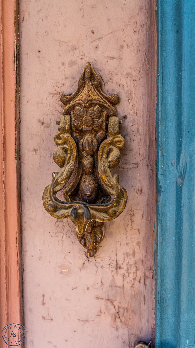 ToAuthentiko's tweet image. #ΚΟΥΚΟΥΛΙ_ΖΑΓΟΡΙΟΥ! Τα Ζαγοροχώρια είναι ο μεγάλος θησαυρός της Ελλάδας και ακόμη ένας κρυμμένος θησαυρός της Ηπείρου! Αρκεί να τα «γευτείς»… με τον σωστό τρόπο για να γνωρίσεις την μαγεία τους.  

Το #Αυθεντικό συναντά το Κουκούλι μετά την μικρή πεζοπορία από του Κήπους.