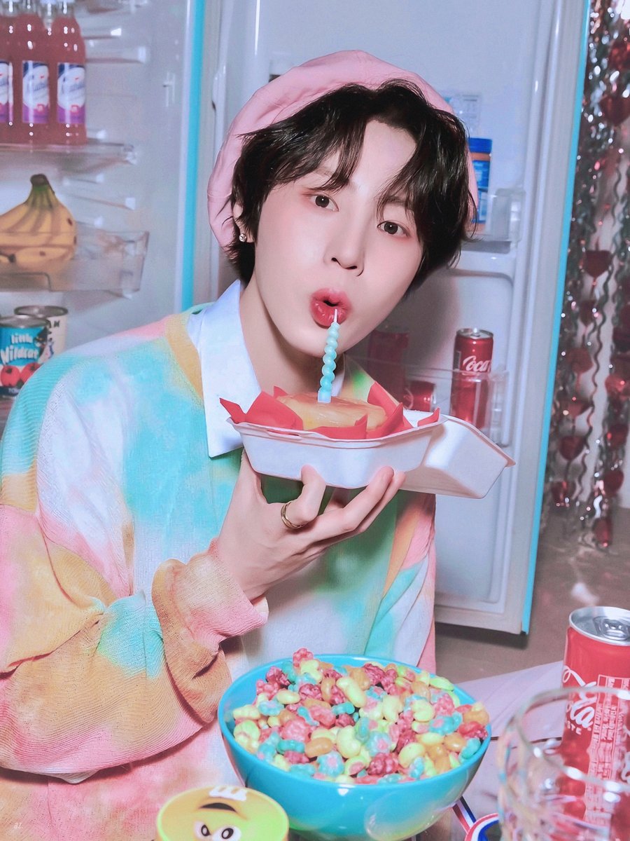 AZURE_SW's tweet photo. 🌸🎉

#하성운 #HASUNGWOON https://t.co/yRwbDXK56U