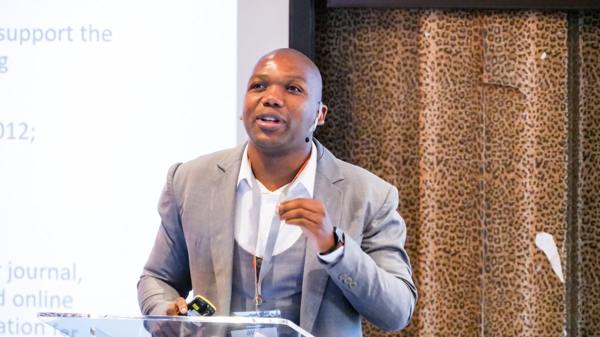 ITWeb's tweet photo. PICS : Agnat Max Makgoale, snr account manager: education sector, Amazon Web Services, Skhumbuzo Clement Mtetwa, acting chief information officer, Kwena Mokgohloa, director: infrastructure and operations, UNISA, Aki Anastasiou, technology influencer.
#itwebevents #AWSCloud https://t.co/8wCRijYd9c