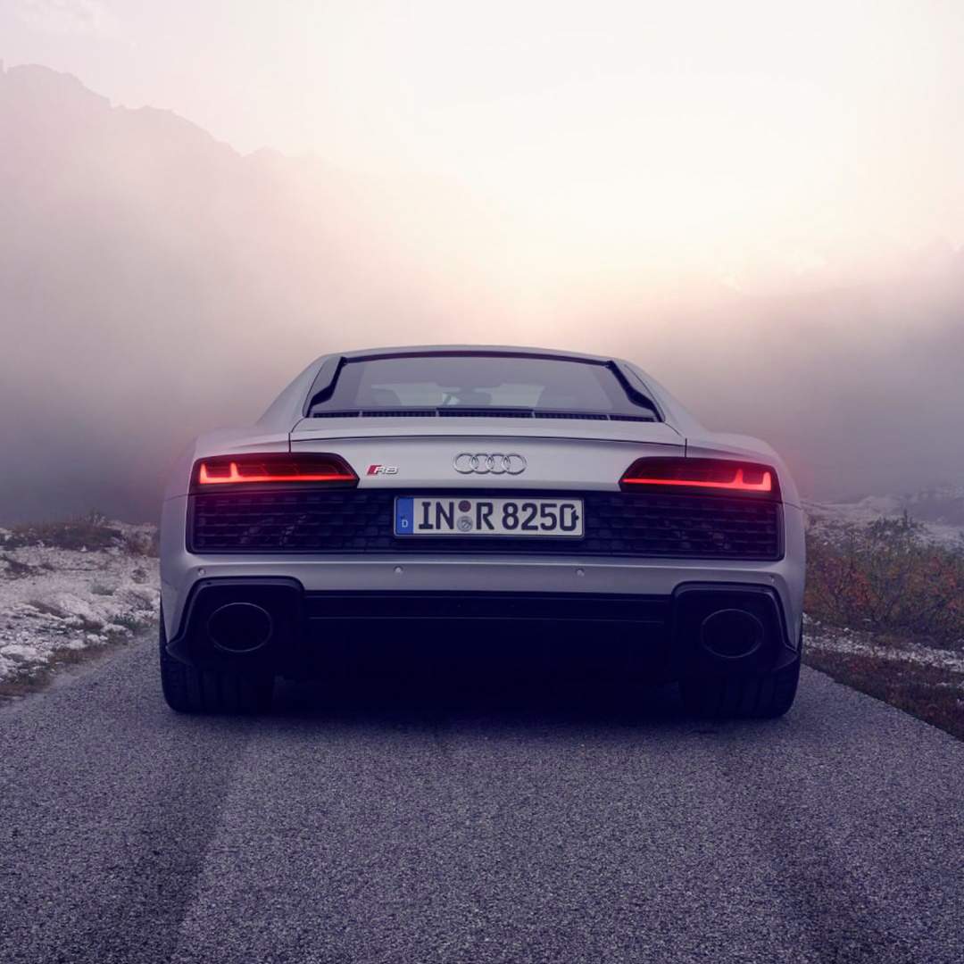HuelvaWagen's tweet photo. Más deportivo y bello que nunca 💥, el Audi R8 Coupé V10 Performance quattro es una obra de ingeniería perfecta diseñada para emocionarte en cada curva.🤩
#Audi #R8Coupé #V10Performance #Quattro #Huelva #HuelvaWagen https://t.co/3rk91FsxqO