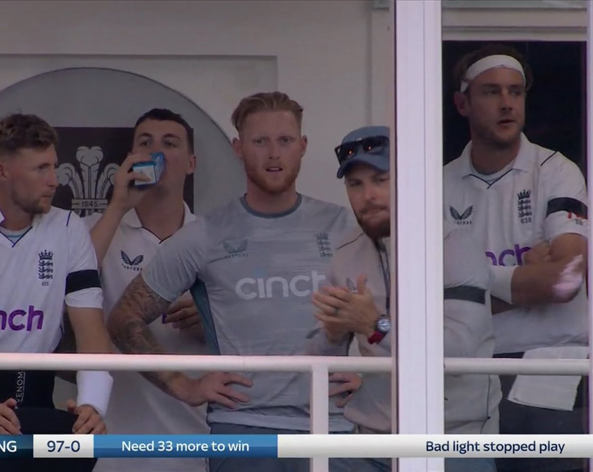 Vitu_E's tweet photo. Oh my god why have I only just seen this photo of McCullum https://t.co/Rtei70BsBK