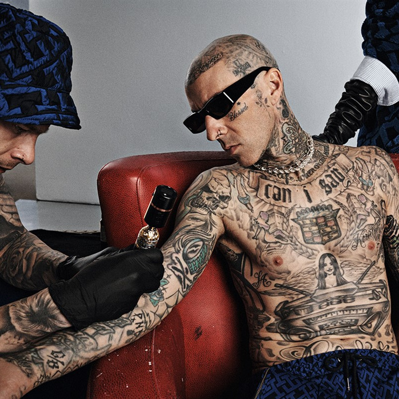 mmscene's tweet photo. Photographer #CraigMcDean and stylist #KatieGrand team up for #TommyHilfiger’s FW22 campaign starring #TravisBarker, #AnthonyRamos, #JonBatiste, #MrBrainwash, #AltonMason, #AlexisChaparro and more