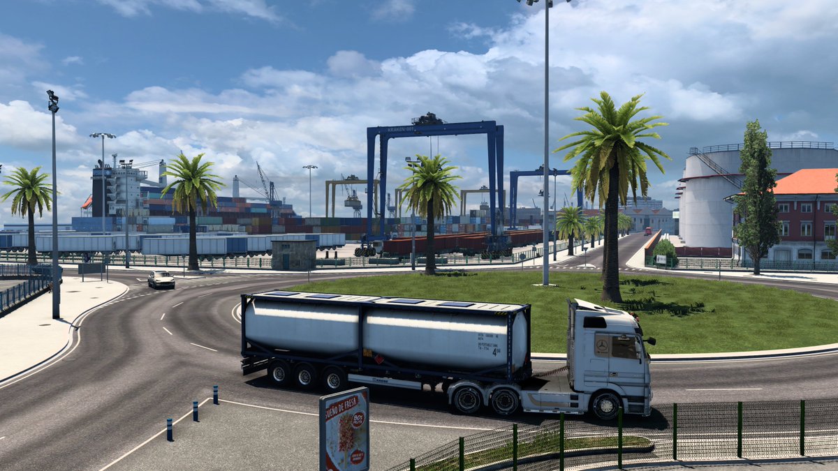 Kanpan9002's tweet photo. フューエルタンカーをガベス(チュニジア)からタラゴナ(スペイン)へ配送。
Mercedes-Benz Actros トラックを使用。

北アフリカも拡張してくれるといいなぁ

#ETS2
#EuroTruckSimulator2  
#SCSsoftware
#ProMods
#Afromap
#IberiaRebuild https://t.co/ftDwj12xon