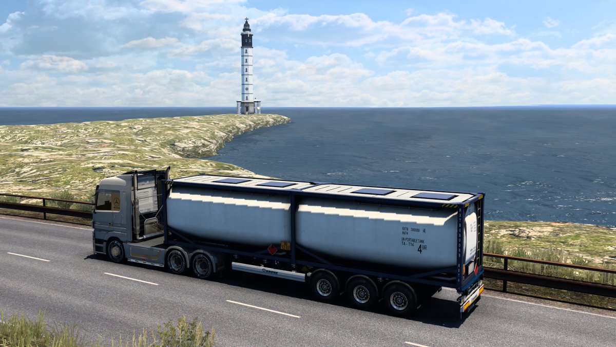 Kanpan9002's tweet photo. フューエルタンカーをガベス(チュニジア)からタラゴナ(スペイン)へ配送。
Mercedes-Benz Actros トラックを使用。

北アフリカも拡張してくれるといいなぁ

#ETS2
#EuroTruckSimulator2  
#SCSsoftware
#ProMods
#Afromap
#IberiaRebuild https://t.co/ftDwj12xon