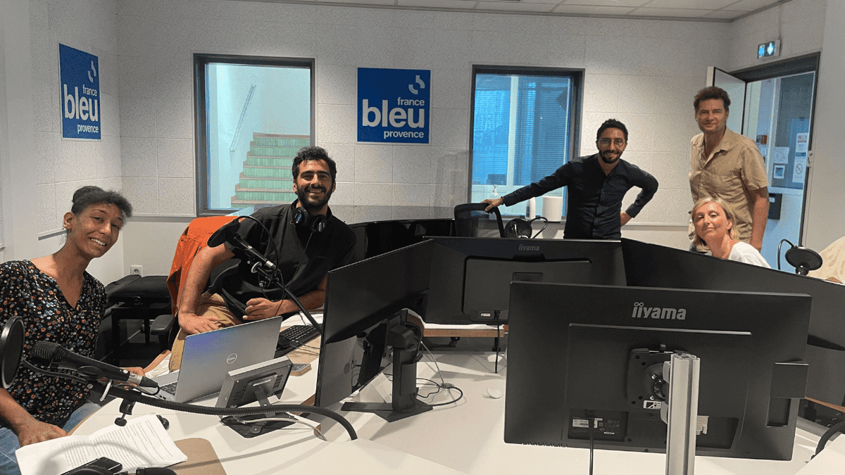 🎧 PODCAST DU GRAND BAIN | Episode #6 : le recrutement de talents⤵️

Dans cet épisode, Mathieu Bonfils VP <a href="/AMFrenchTech/">French Tech Aix-Marseille Région Sud</a> reçoit 4 invités :
👤S. Malrieu - <a href="/onepoint/">Onepoint</a>
👤S.Brette - <a href="/Wepost_io/">WePost!</a>
👤C. Zimmermann - <a href="/LaPlateformeIO/">La Plateforme_</a> 
👤J. Luhahe - <a href="/DevidCompany/">Dev-id</a> 

👉smartlink.ausha.co/le-grand-bain-…