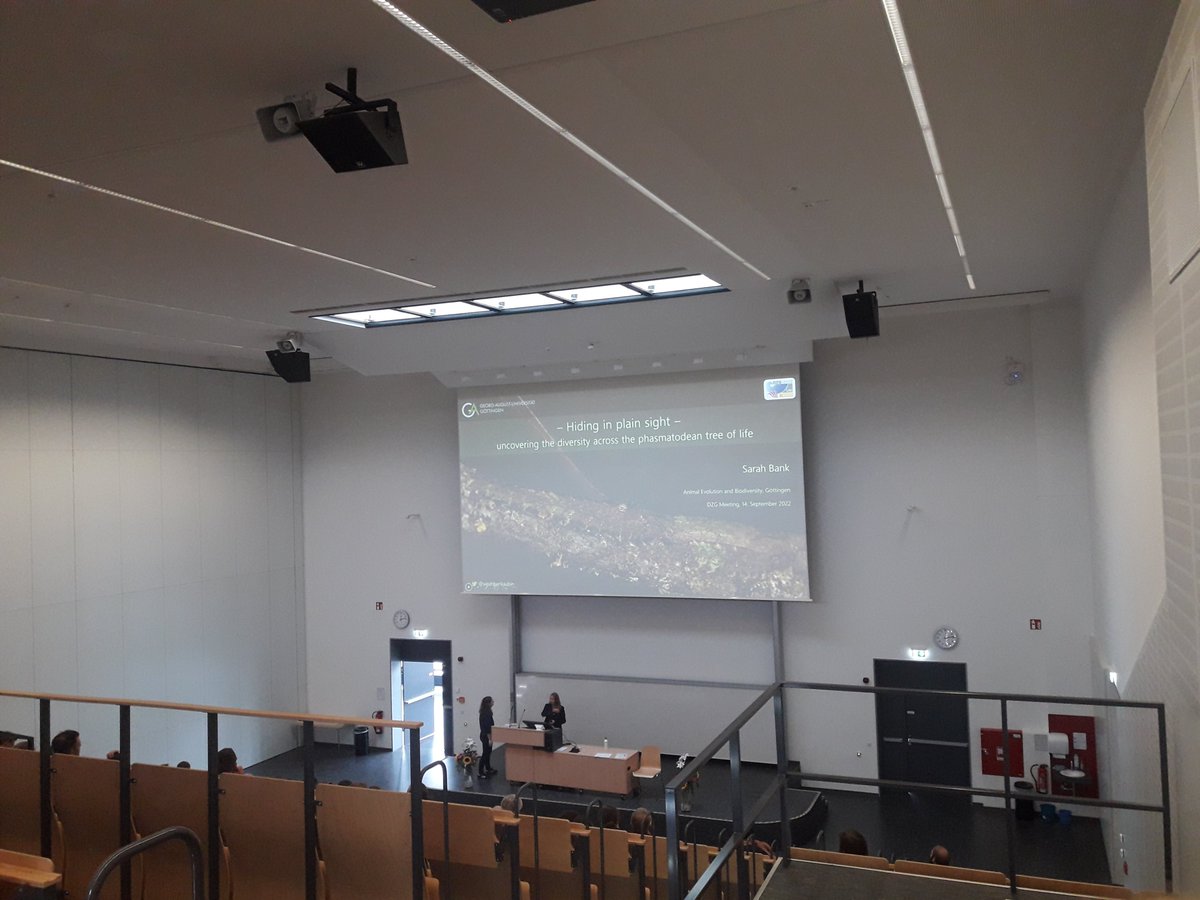 A sticky situation! Come see Sarahs (<a href="/sarahbankaubin/">Sarah Bank</a> ) talk in H1! #DZG22