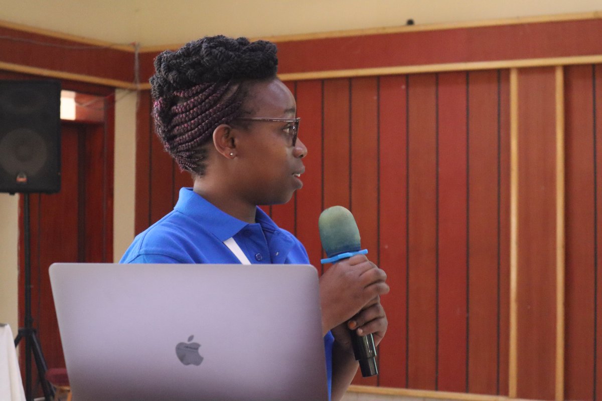plantvillage's tweet photo. Tracyline Jayo, in her presentation at the #PlantVillageAGM, talks about her team's project in management of nematodes in Elgeyo Marakwet County. He delves in the technology used including use of banana paper, biochar, certified seeds and good management practices. https://t.co/CHgp4WkJlW