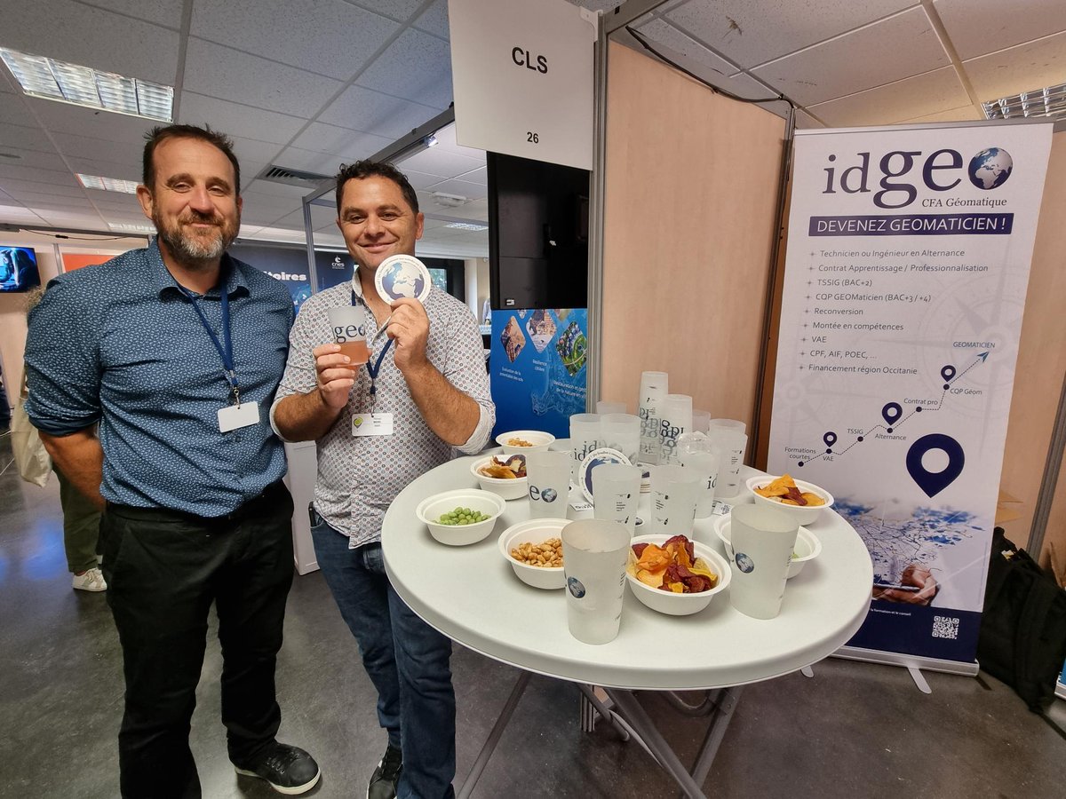 #GeoDataDays on vous acceuille toulousainement au stand 25 <a href="/idgeo/">@Kharani1: Geo News</a> et avec des goodies adaptés 😁 #gdd