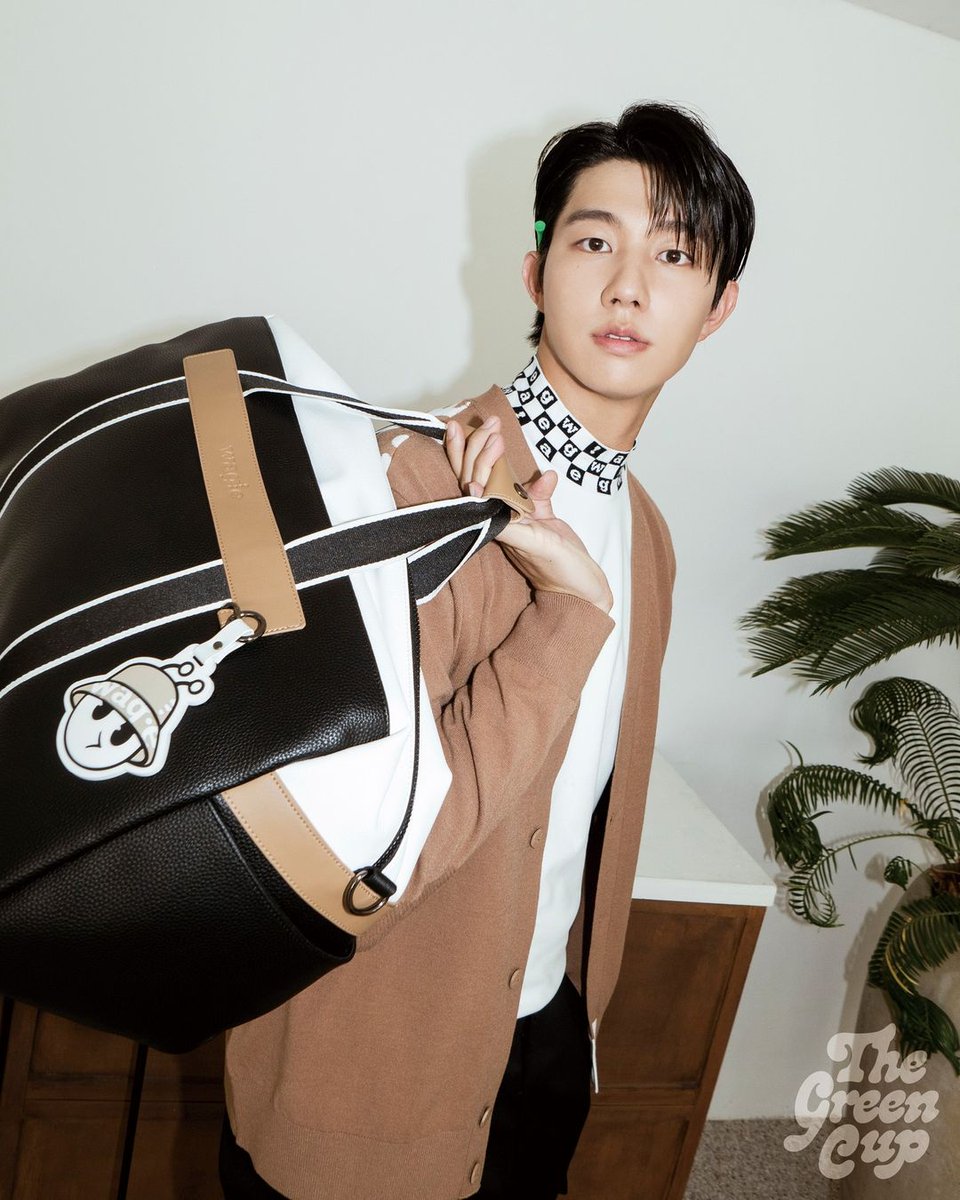 kidohunforever's tweet photo. The Green Cup update #kidohun
#TGCmag #kidohun #기도훈 #kidohoon https://t.co/9zqTiHBBUg