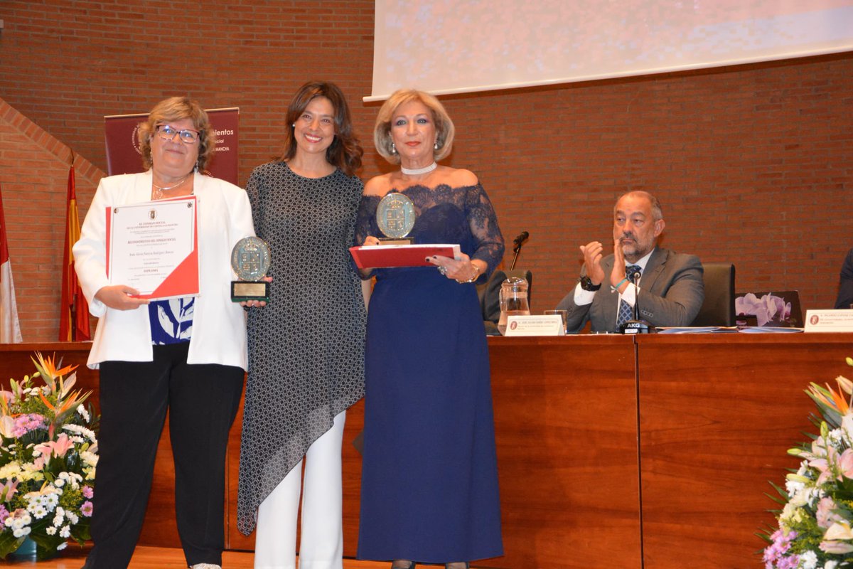 Ascensión Palomares tweet media