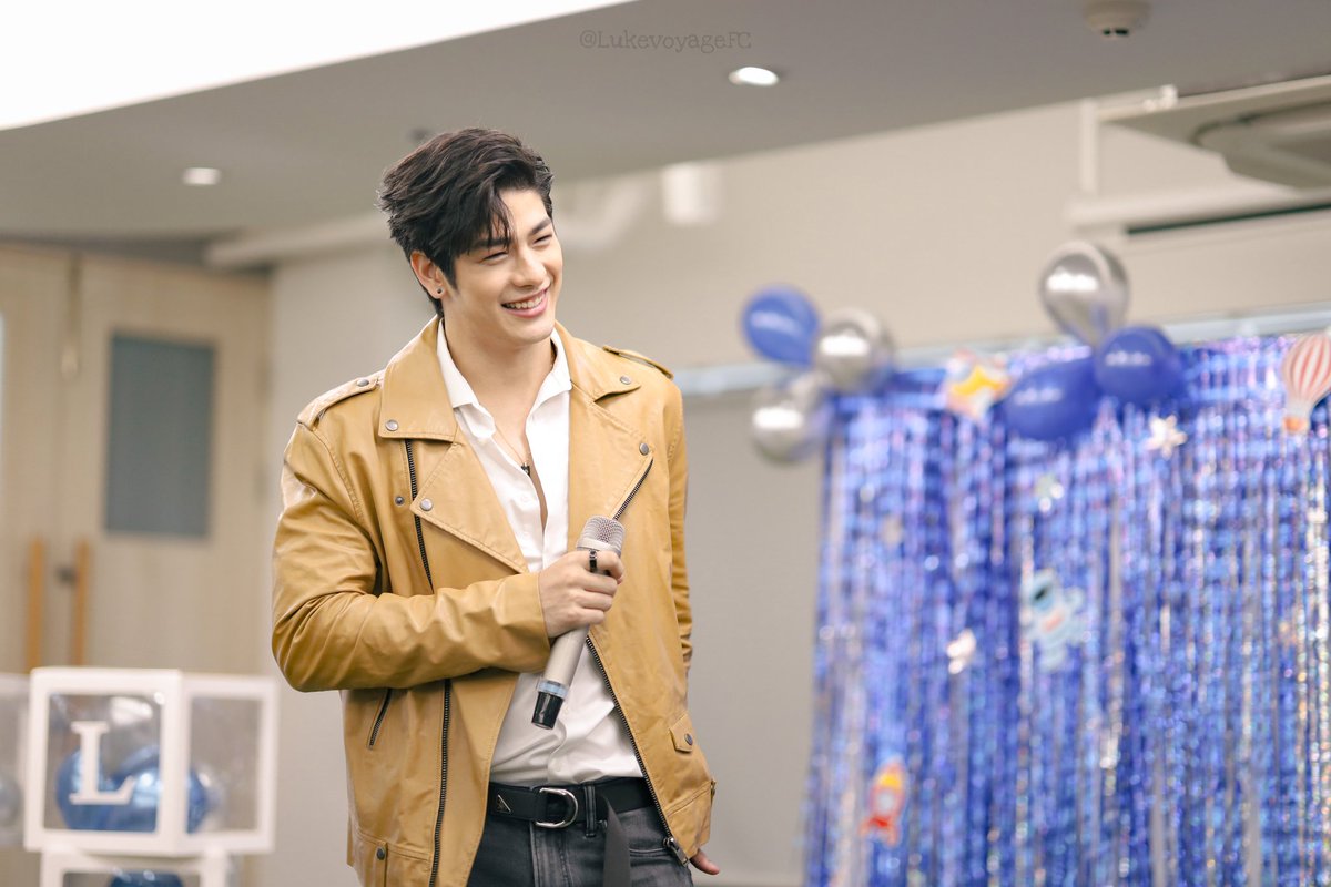 LukevoyageFC's tweet photo. 220911 | #MakeMemorywithLUKE ✨

@thelukevoyage #lukevoyage
#ลุคอิชิคาว่า #lukevoyagethailand
📸 @luke_aroundyou https://t.co/Ec3M7mpoRE