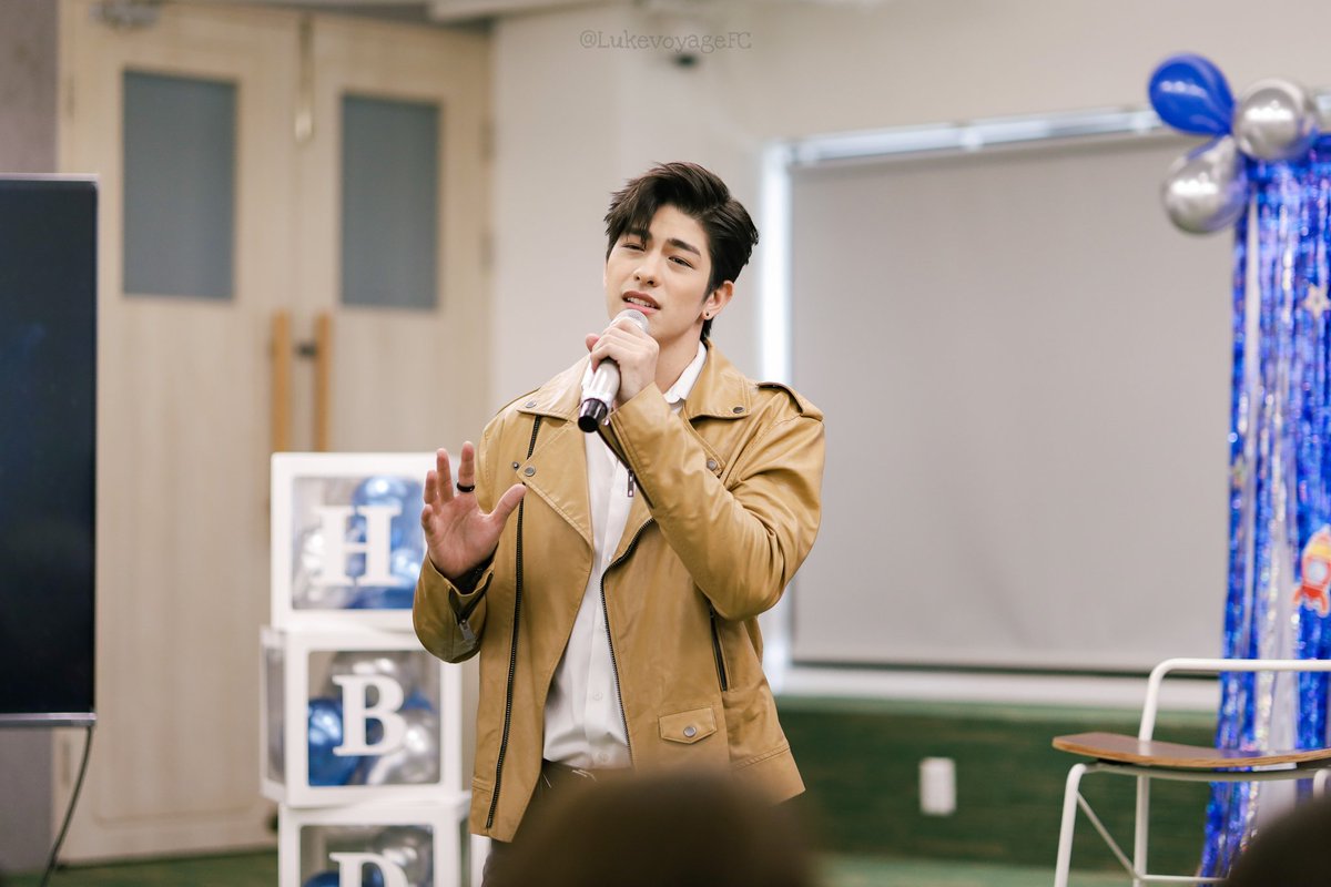 LukevoyageFC's tweet photo. 220911 | #MakeMemorywithLUKE ✨

@thelukevoyage #lukevoyage
#ลุคอิชิคาว่า #lukevoyagethailand
📸 @luke_aroundyou https://t.co/Ec3M7mpoRE