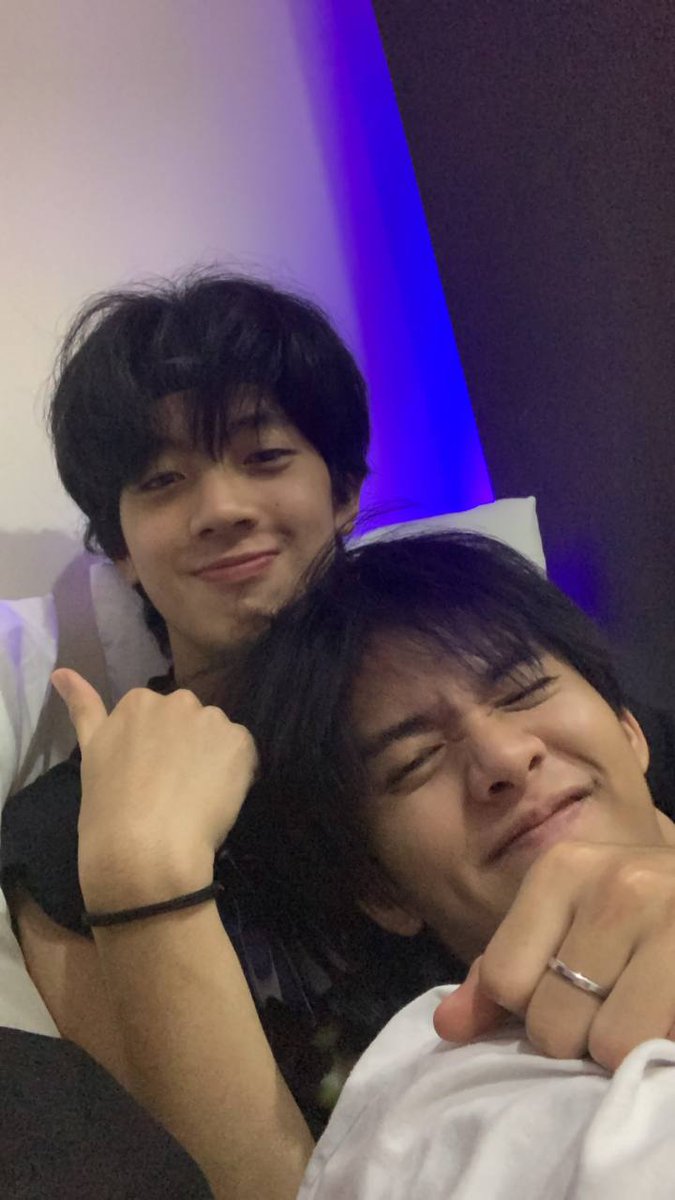 toothplate7_'s tweet photo. Hoping for the best sainyo todaay @_gabsalvador @jeyse_dae @clydethewolffee goodluck and always be here supporting youuu guyss :)) me very proud sainyo mwaaa :* https://t.co/ExKllavEHv