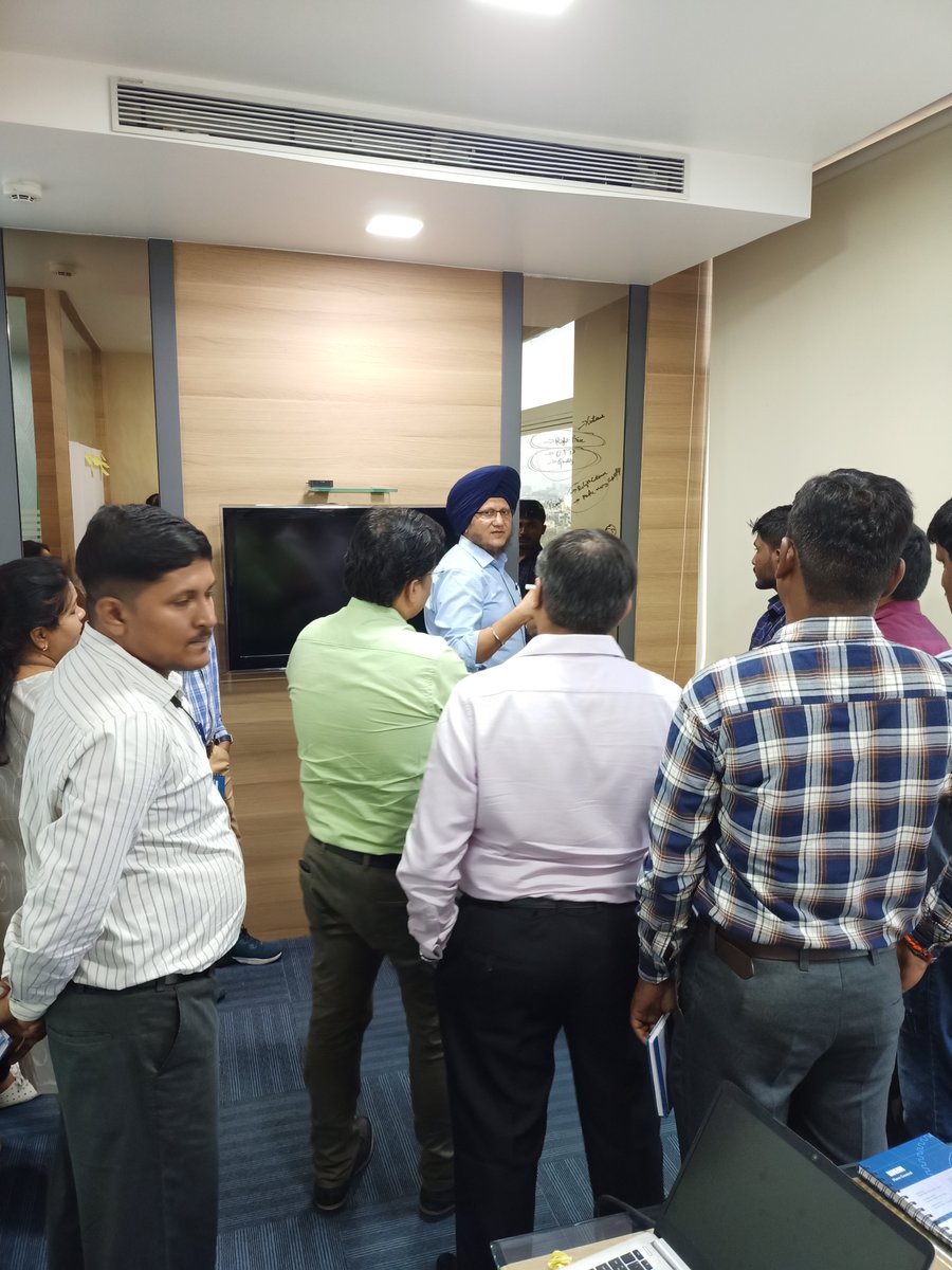 ValvesBdk's tweet photo. @ #BDKValves we strive to do our best when it comes to serving our clients hence, we focus on #LearningandDevelopment We recently had a very educative and thought-provoking #TrainingSession in Mumbai lead by our #Director Shyam Mehta and #COO Charandeep Singh
  #ValveManufacturer https://t.co/RDD4QpOprF