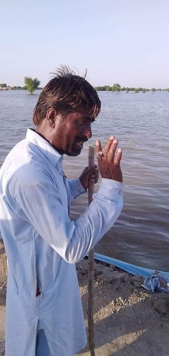 alisoomroali's tweet photo. جوھي جي جوڌن کي سلام جن ميدان ۾ پاڻي سان جنگ ڪري جوھي شھر کي بچايو آ، ٽئيٽر تي ٽرينڊ ھلائي جوھي جو آواز بلند ڪيون جئين اسان جي جوھي جو مستقبل بيمارين خان محفوظ رھي جوھي جي بجلي بحال ٿئي ماروئڙا به سک جو ساھ کڻي سگھن. 
#savejohi_restoreelectricity #savejohi_restoreelectricity https://t.co/aIngCdCIj3