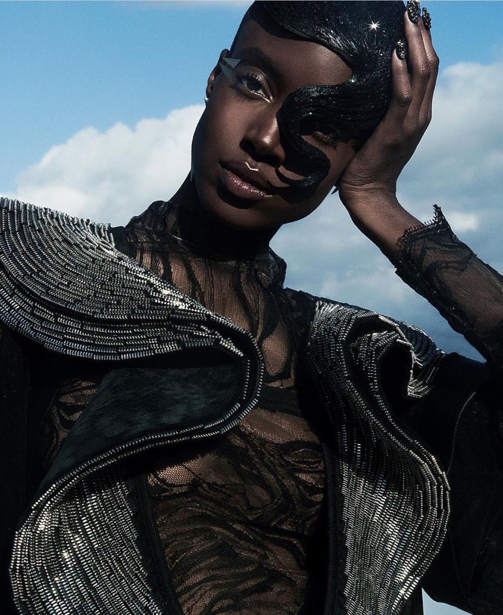 worlds_moda's tweet photo. #editorialsWM (2/3)
#VOGUEPORTUGAL,
May 2018.
By #JamieNelson
⬇️More in the next post⬇️
#MadisinRian https://t.co/WGQVmoY53K