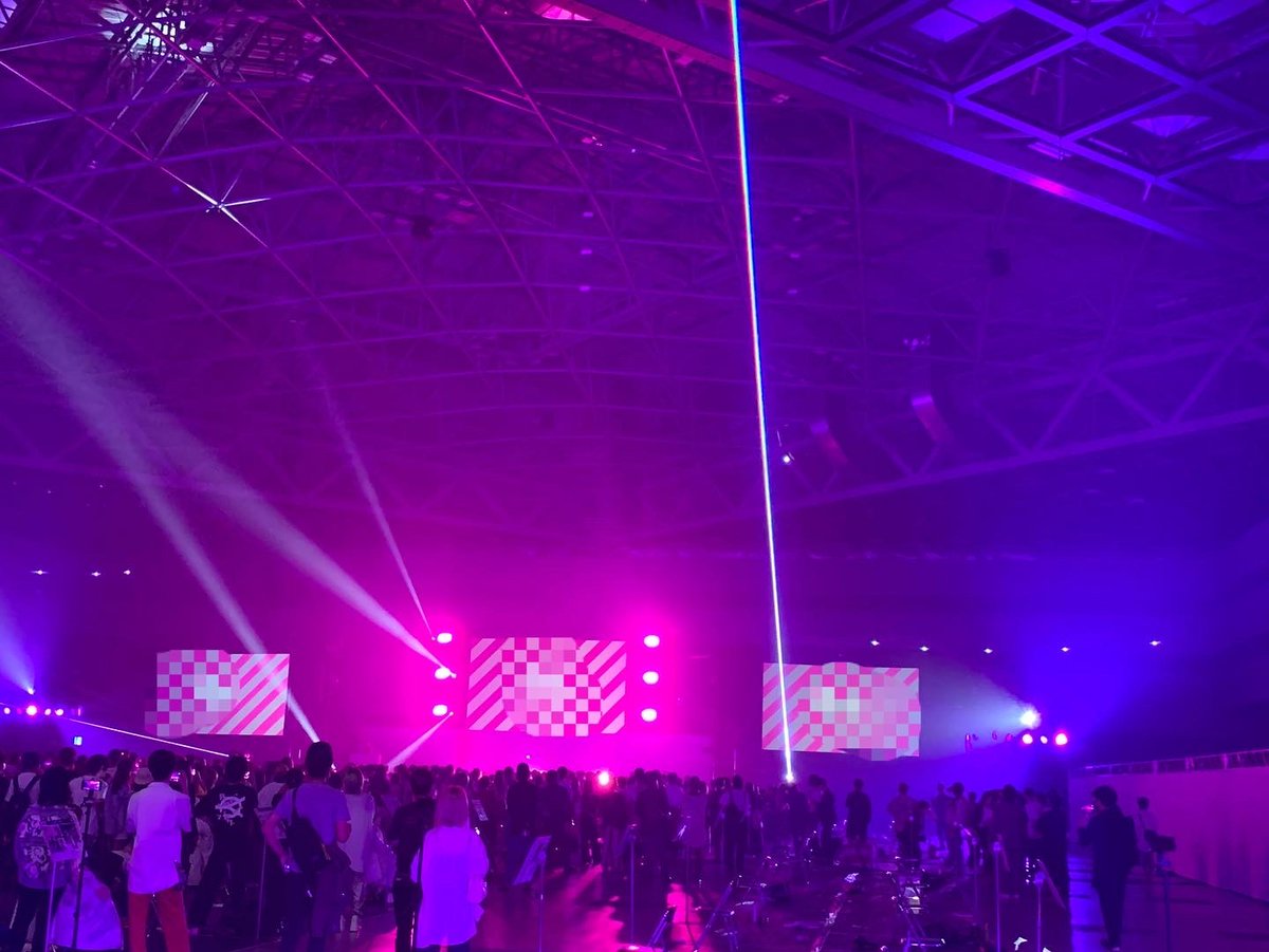 jssinc_co_jp's tweet photo. 【現場紹介】東京ビッグサイト南3＆4ホール
#jss #lighting #stagelighting #robelighting #megapointe #pointe #robin600ledwash #colorstrobe #ligthingdesign #lightingtech https://t.co/7m3ifWNnnw