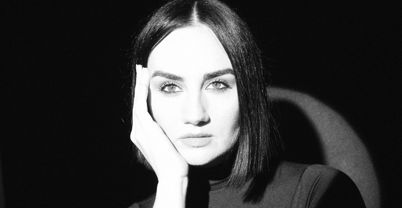 STACKmag's tweet photo. We are really excited for the release of Meg Mac's stunning third LP, 'Matter of Time'. The singer/songwriter fielded some questions about the making of the album. https://t.co/9nVNWqeKOr #MegMac #MatterofTime #STACKmag https://t.co/IIsyDIhXTj