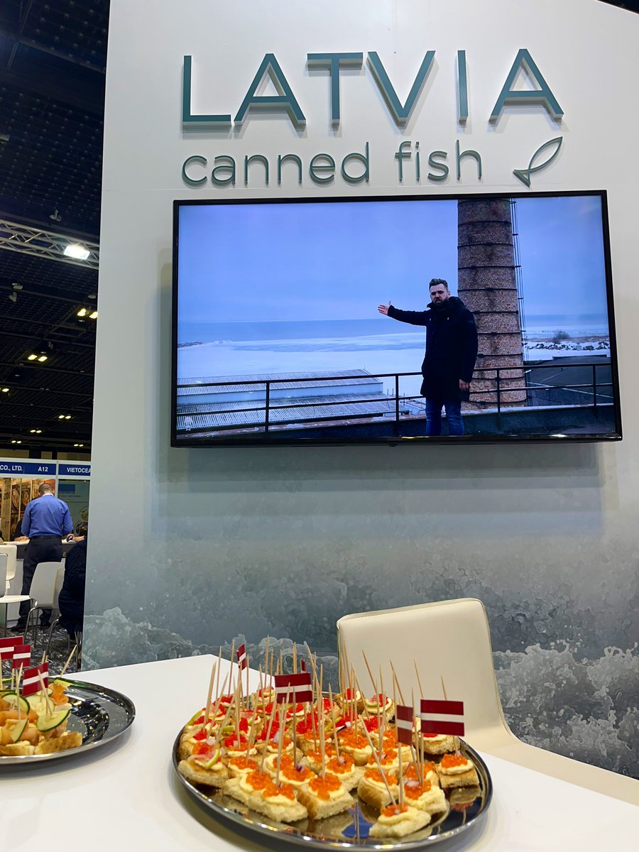 JeanpDMS's tweet photo. Great #EU presence at the 1st edition of @SeafoodExpoAsia in Singapore, with companies from 7 🇪🇺 Member States, including from the #GI Huîtres Marennes Oléron 🦪 @HuitresMO protected in 🇸🇬

EU-Singapore trade in #fisheries amounted to €38.8 million in 2021 📈🐙🐟🦐#EUSFTA https://t.co/gLeMR1QLL3