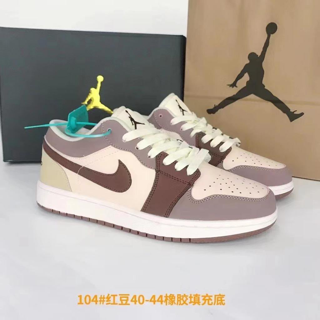 Get yourself sneakers from <a href="/MeythasPalace2/">Meytha'sFashionPalace💋</a> at 120,000 ug shs. #MeythasFashionPalace 🫦