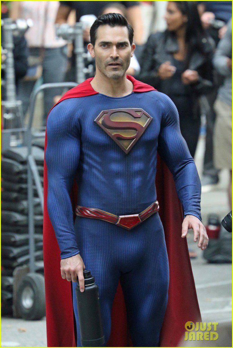 ThinkSupermanTH's tweet photo. #SupermanAndLois on Set 

@tylerhoechlin 

© Just Jarred (1/) https://t.co/BaGIkKgxwK