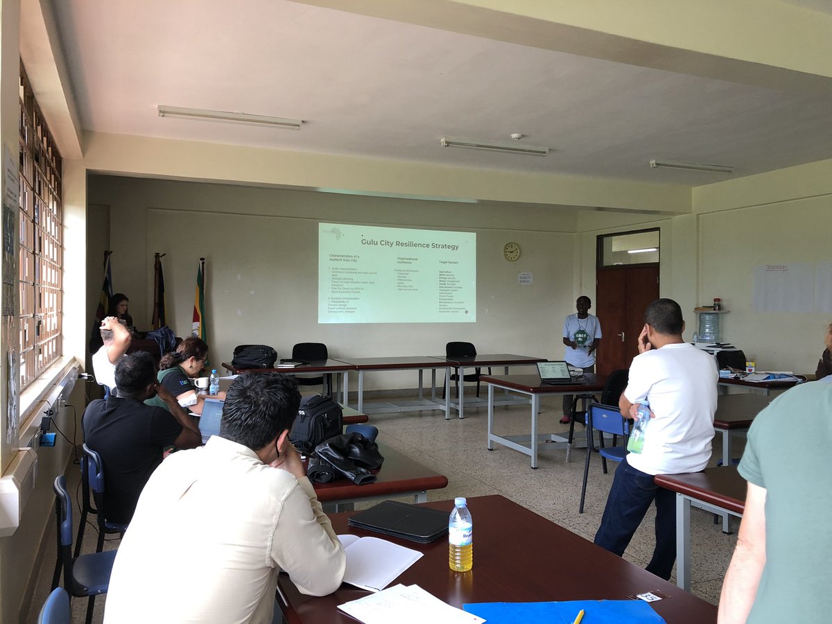 TU_ZECURA's tweet photo. Today’s morning started with gathering ideas on what a resilience city means to us. Together we identified key areas to work on at @GuluVarsity  and in @Gulu_CityUG. #resilience #students https://t.co/Avoa8xxLIL