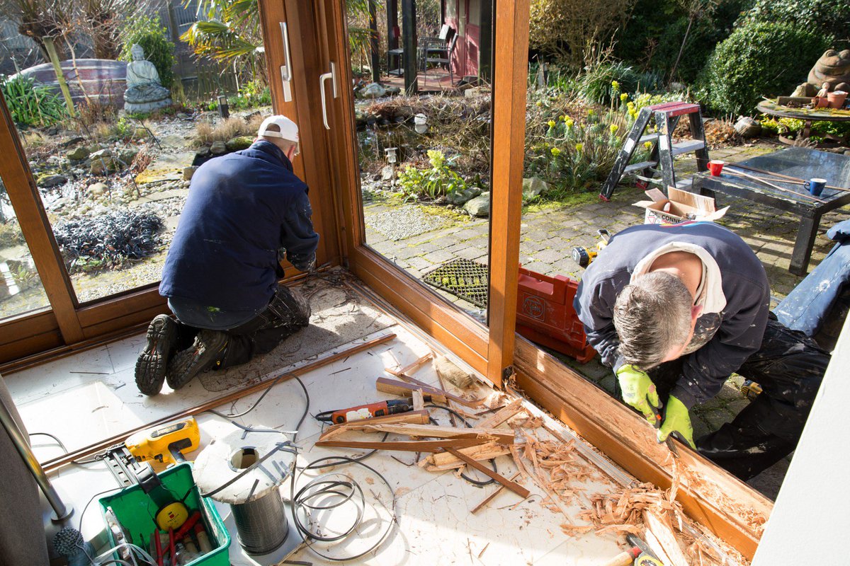 Het verduurzamen van je huis loont. Maar niet iedereen heeft er het geld voor. Daarom betaal je vanaf 1 november geen rente over een lening bij het Warmtefonds voor het verduurzamen van je huis als je samen onder de €45.000 per jaar verdient. rijksoverheid.nl/actueel/nieuws…