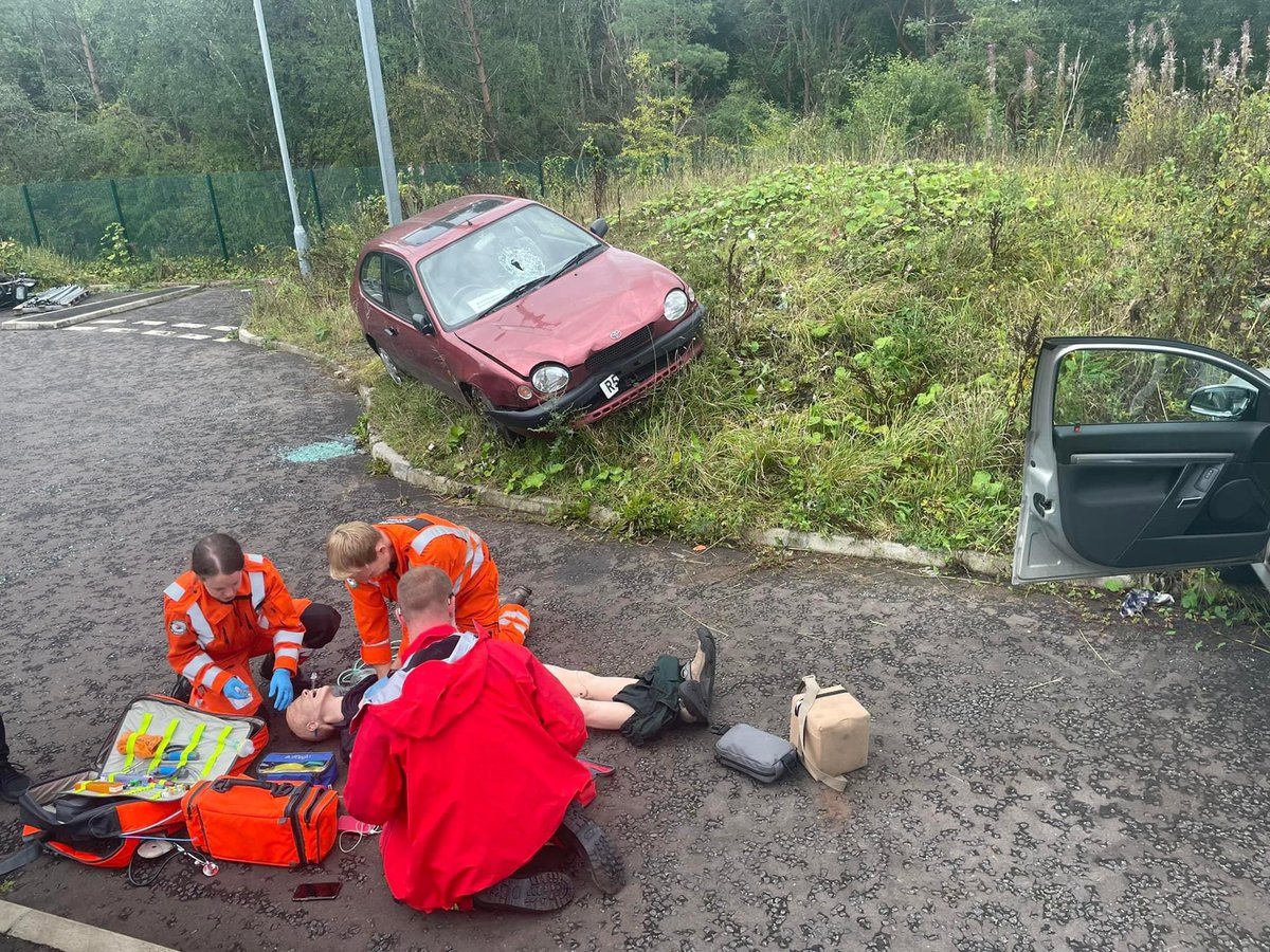 phemcc's tweet photo. Week 2 started with lots of multidisciplinary working with Fire and Rescue @CDDFRS  and @Cumbriapolice @CumbriaRoadsPol in all kinds of different medical + trauma situations. https://t.co/mcXvHaUq6S