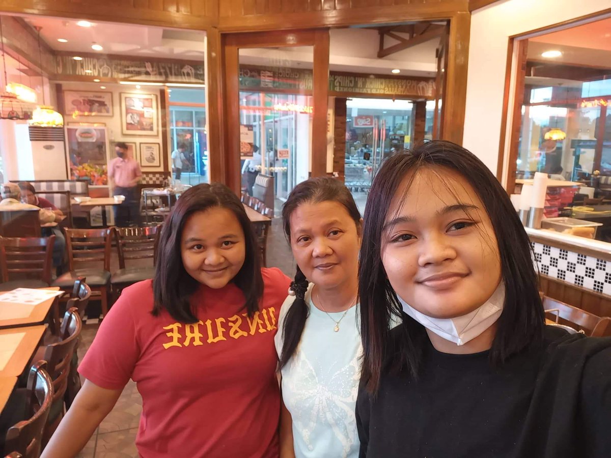 lorriene616's tweet photo. SML. https://t.co/SEwZ9DyIXT