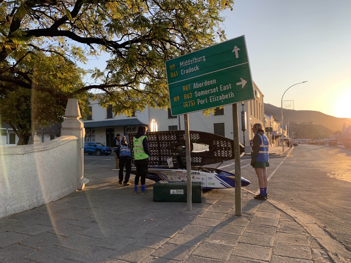 Solar_Challenge's tweet photo. Solar cars spread out all around Graaff-Reinet this morning to catch the first sun before they get waved off to Kirkwood☀️
#SasolSolarChallenge #SolarCar #aQuellè #CitizenWatchesSA #CityOfCapeTown #CSIR #CTrack #DHLGlobalForwarding #EuroSteel #Potensa #Solareff #VAWaterfront https://t.co/WIIOMyjt91