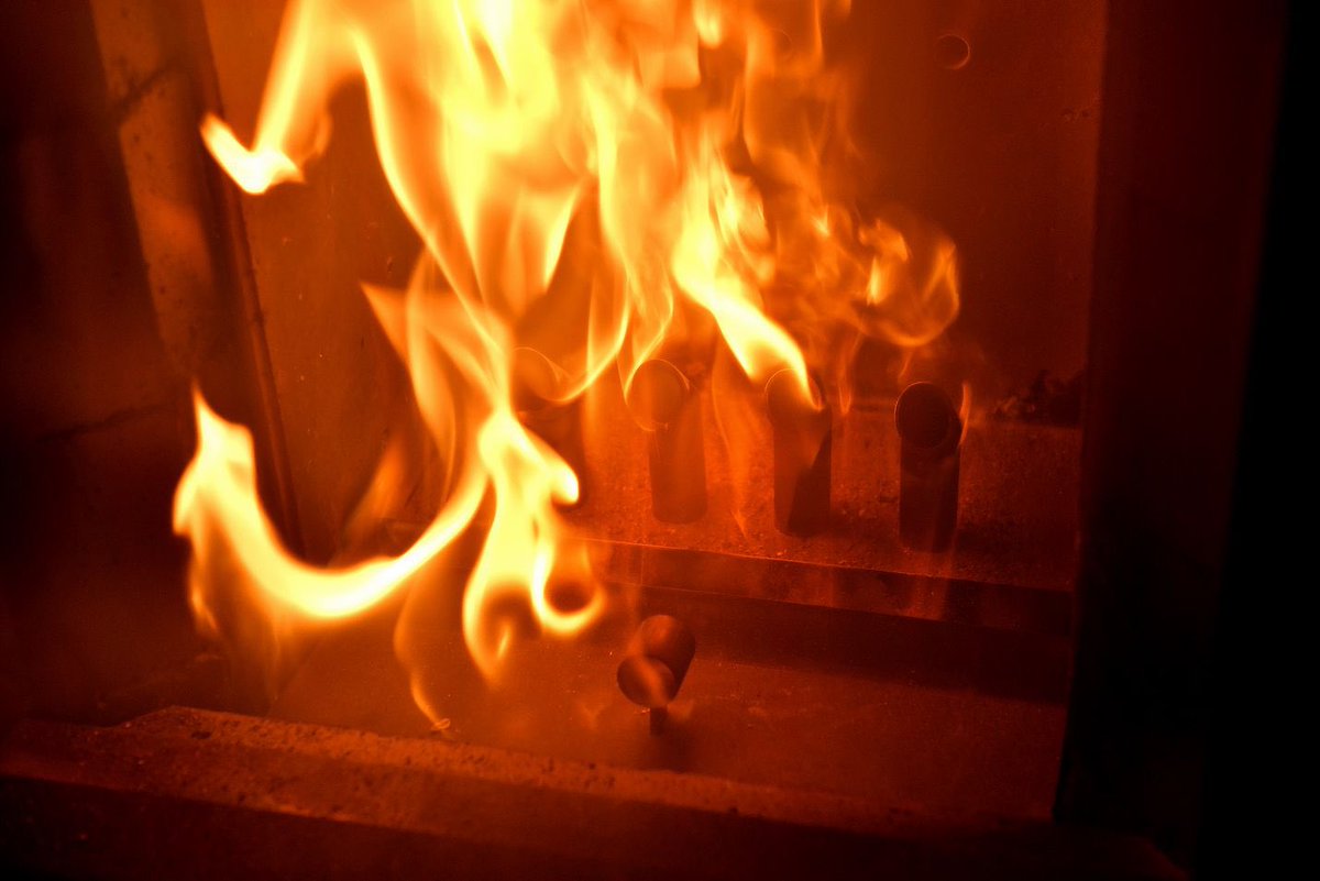 Vinkkejä turvalliseen lämmityskauden alkuun.👇🏻

#koti #turvallisuus #tulipalo #elämänturva🧯

ls24.fi/uutiset/tulipa…