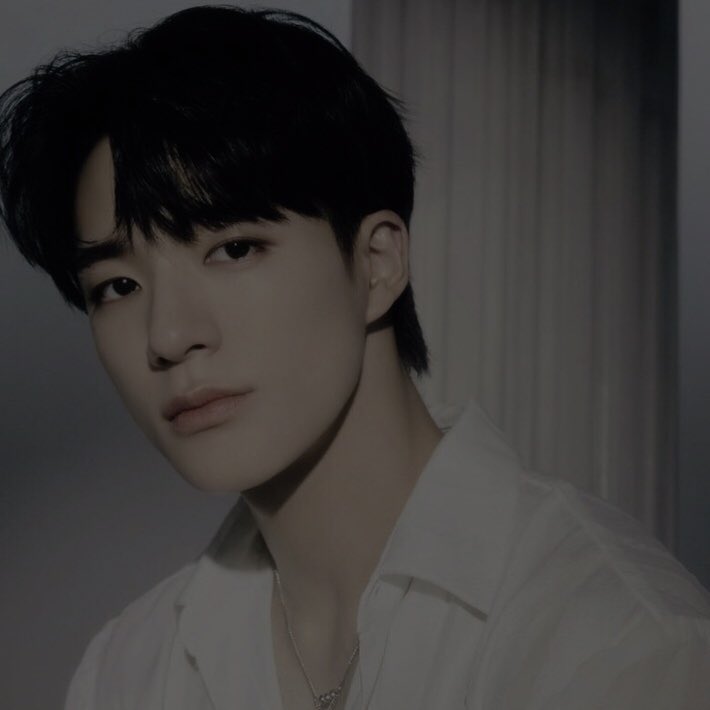 even if the handle's a bit questionable, the content definitely won't be. follow me on instagram, maybe?