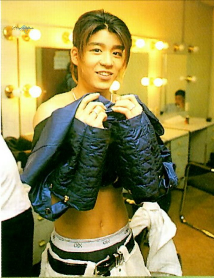 TCCIC_0222's tweet photo. there's nothing cuter than teenage hoony 🐰ᥫᩣ https://t.co/9GNc6pRflE