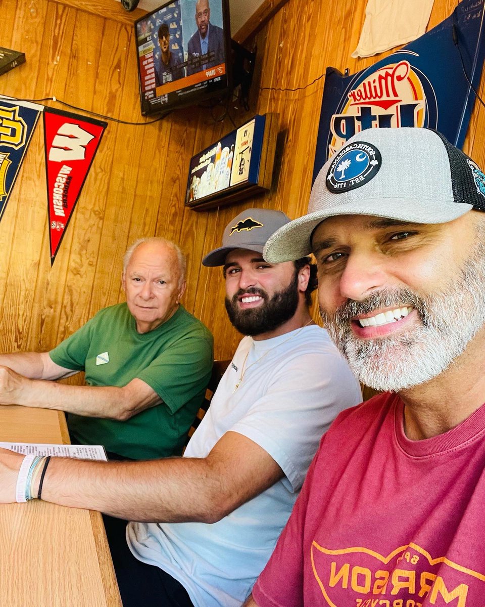 JReich31's tweet photo. Happy 22nd Birthday @Coleman_Reich!  Love ya son!! 🤟🏼 https://t.co/buXOvZx7Cl