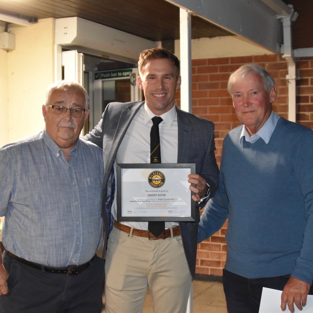 MildenhallCrick's tweet photo. Life Member - Jeremy Bayes

For the wonderful work he did in April, using his skills with a defibrillator he helped resuscitate and save the life of long time club member Alan Finnis. Tony Cornell &amp; Alan presented Jeremy with his certificate. He is the first ever MCC Life Member https://t.co/vexDhpicZX