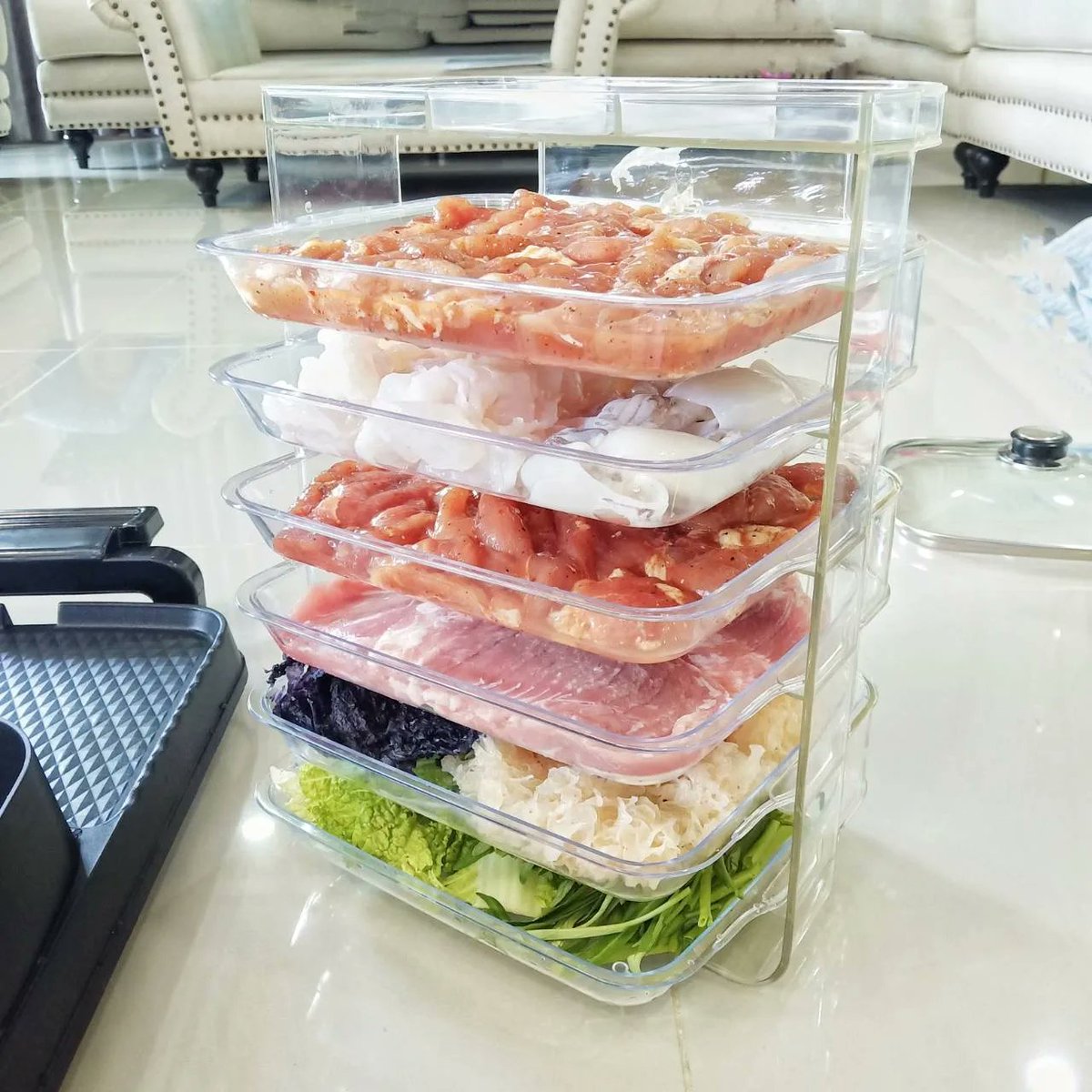 TieowA's tweet photo. คนทักมาถามอีถาดใส่หมูกระทะนี่เยอะมาก อ่ะรีวิวเลยแล้วกัน มันเป็นชั้นใส่อาหารที่ มี 6 ชั้นกำลังดี เค้ามีตัวล็อคถาดด้านหลัง เอียงยังไงถาดก็ไม่ไหลออกมา 

📌 พิกัดถาดใส่หมูกระทะ Lazada :
https://t.co/6xdOu5C2DF
📌 พิกัดเตาปิ้งย่าง 2 เตา 2 หม้อ
https://t.co/YdRRkA8QPW

#ของดีบอกต่อ https://t.co/4LhXayn4Nf