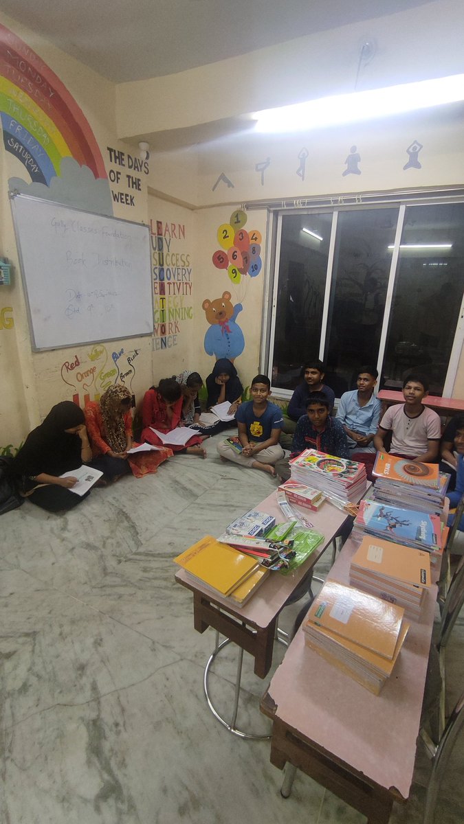 gullyclasses's tweet photo. Thankyou @LCMahavirNagar, Ek Zariya Foundation, Leo Club Of Gokuldham Yashodham @Subhajit for sending love and stationery items to @gullyclasses

#Gcf4Education #GullyClasses #education #Mumbai #Education4all 
@DEFindia @poojadesaid @Jksoniias
@quaiser_khalid @ChristinMP_TOI https://t.co/jUl7YNrvQY
