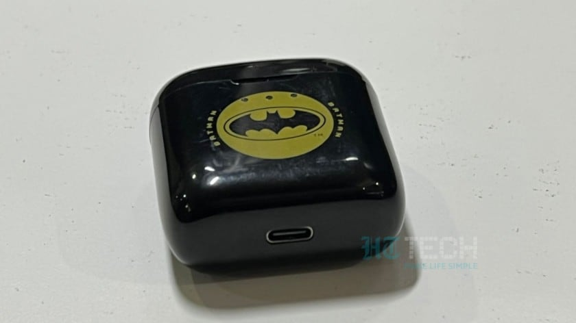 HTTech's tweet photo. .@RockWithboAt Airdopes 131 Batman DC Edition review: The one we need right now!

#BoAtAirdopes131BatmanDCEdition a budget TWS earphones which double up as a cool collectible

But is that enough to make it a must-buy? @a_kash19 tells. @TheBatman 

Details: https://t.co/37BFBfBFjK https://t.co/92vErm07q5