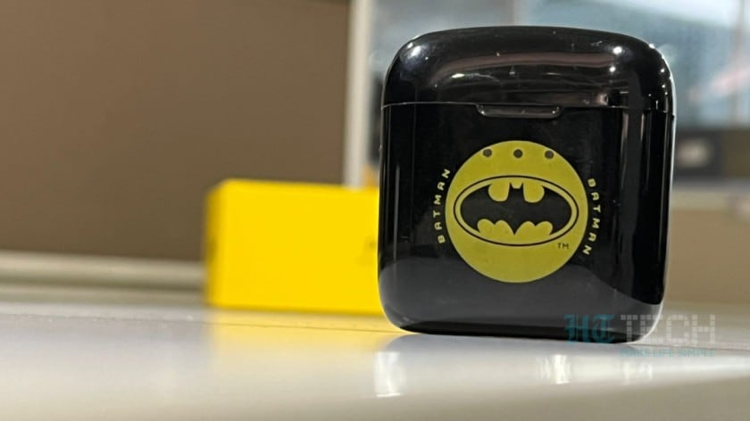 .<a href="/RockWithboAt/">boAt</a> Airdopes 131 Batman DC Edition review: The one we need right now!

#BoAtAirdopes131BatmanDCEdition a budget TWS earphones which double up as a cool collectible

But is that enough to make it a must-buy? <a href="/a_kash19/">Akash Dutta</a> tells. <a href="/TheBatman/">The Penguin</a> 

Details: bit.ly/3Le1LG6